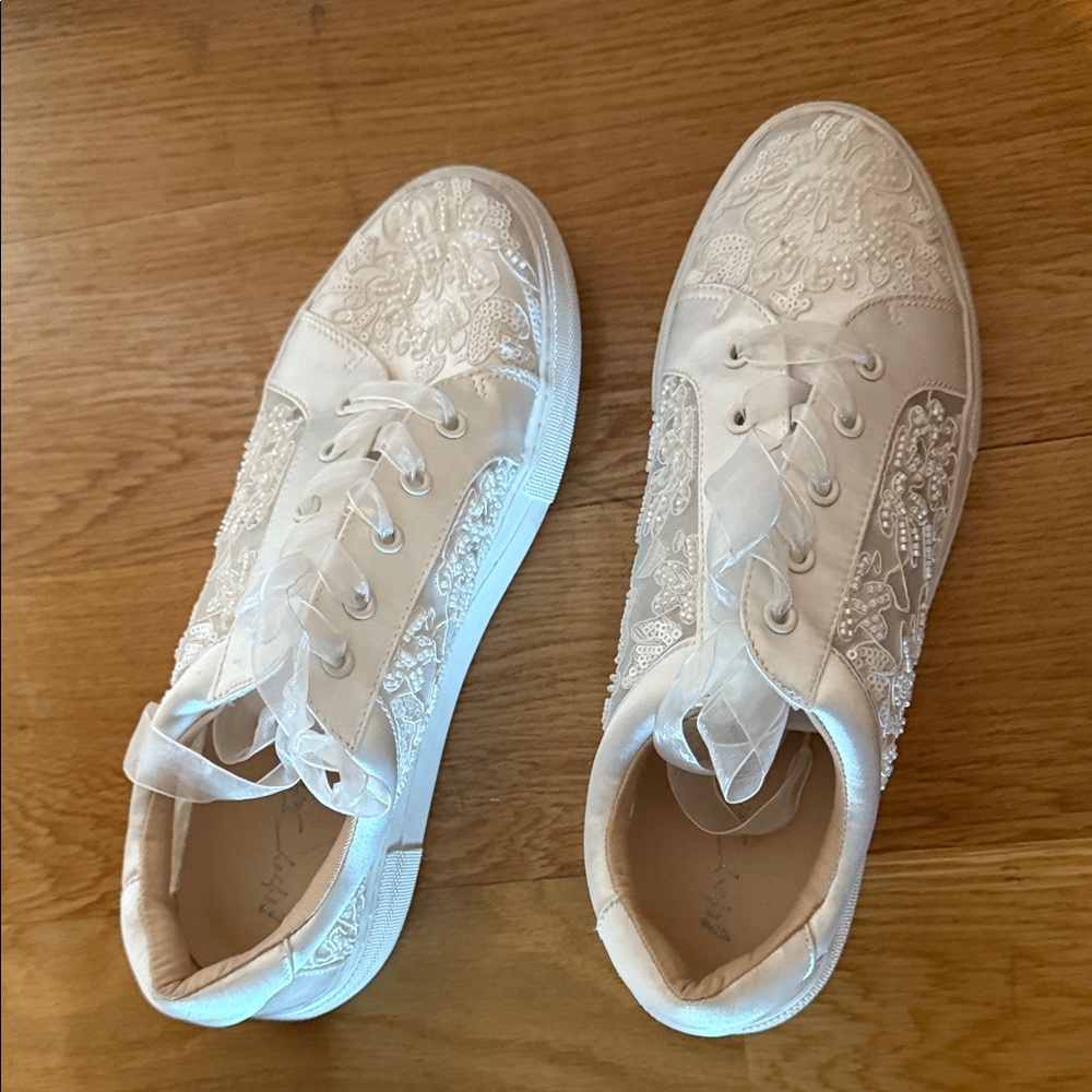 Betsey Johnson White Lace Women's Sneakers size 10